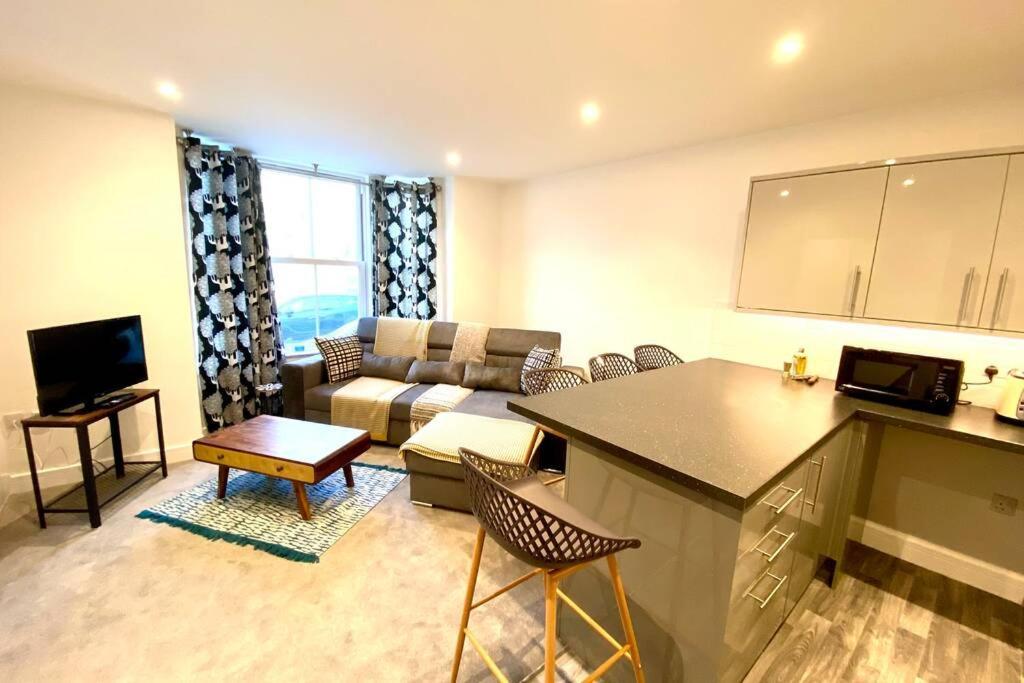Stunning New Apartment Set In St Leonards On Sea Hollington  Eksteriør billede